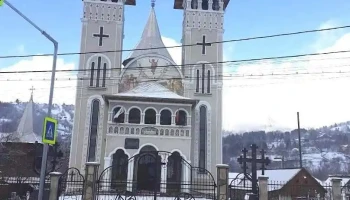 Biserica Înălțarea Domnului Izvorul Dragoș - Moisei