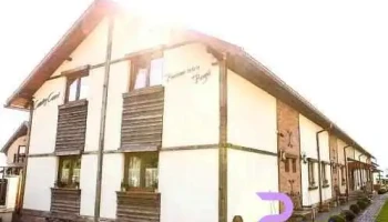 Country Court - Curteni