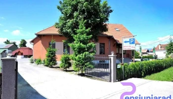 Pensiunea Castelul - Lăzarea