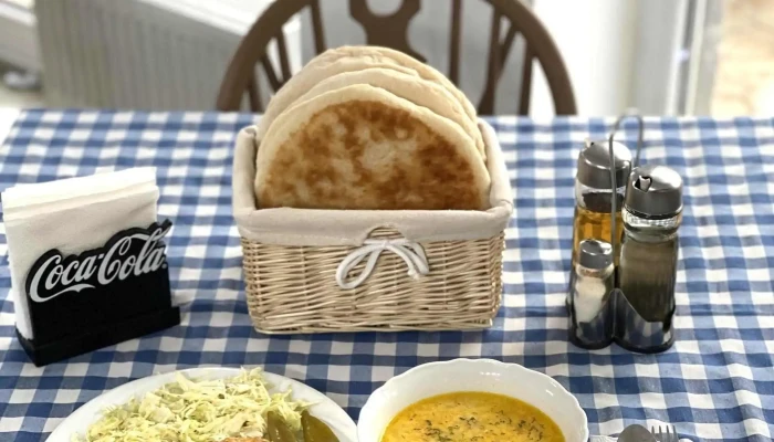Ayanis Bistro -  Locație - Podari