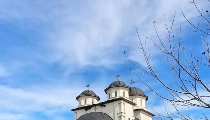 Biserica Ortodoxă Sfinții Apostoli Petru și Pavel și Sf. Andrei Șaguna - Sânpetru