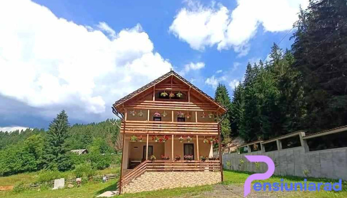 Cabana Poienita Motilor - România