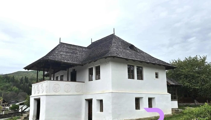 Casa Cu Blazoane Din Chiojdu -  Cele Mai Recente - Chiojdu