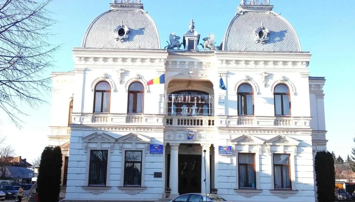 Casa Cu Grifoni Din Campina Număr - Câmpina