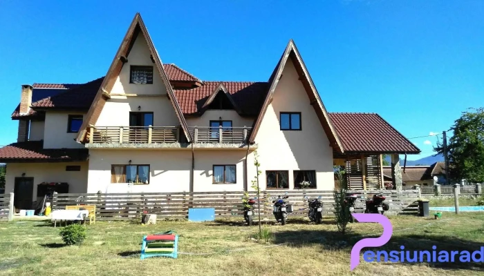 Casa Gorjeana -  De La Vizitatori - Peștișani