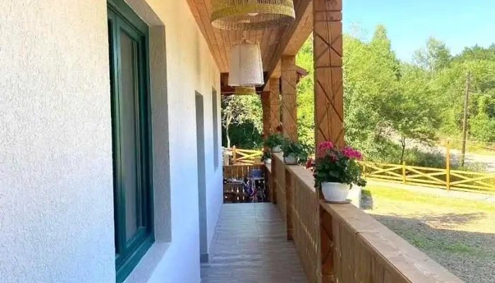 Casa Lila - Colți
