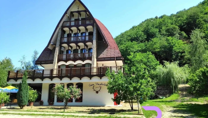 Casa Vanatorilor De La Vizitatori - Olănești