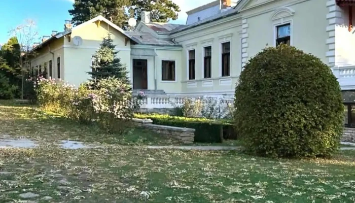 Conac Polizu -  Adresă - Maxut