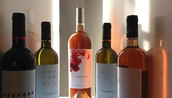 Corcova Roydamboviceanu Vin - Corcova