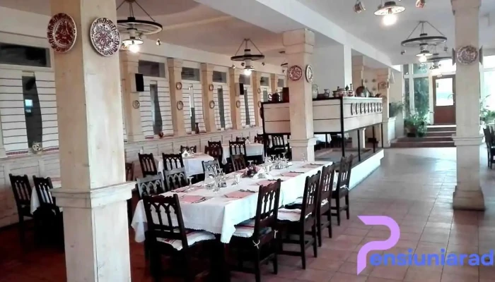 Han Paprika Hotel Restaurant Tureni 4 - Tureni