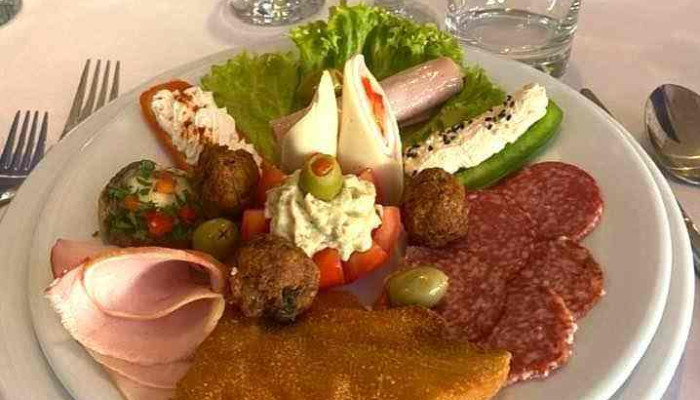 Han Paprika Hotel Restaurant Tureni 7 - Tureni