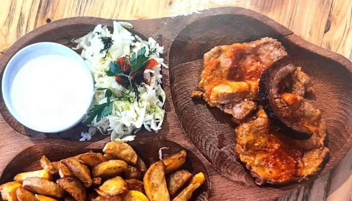 Hanu Paprika Poiana Brasov -  Prețuri - Brașov