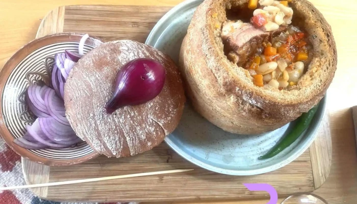 Hanul Haiducilor -  Bunny Chow - Râmnicu Vâlcea