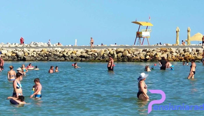 Hotel Azur -  De La Vizitatori - Eforie Nord
