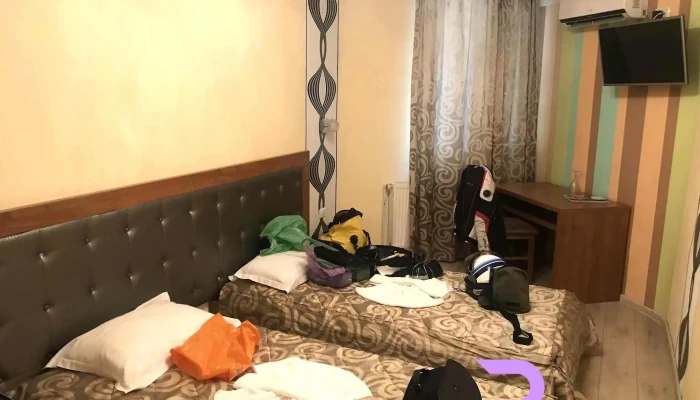 Hotel Caras De La Vizitatori - Oravița