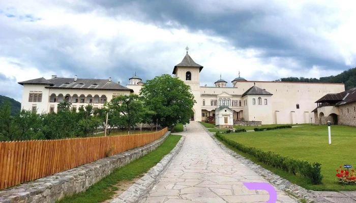 Hotel Horezu -  De La Vizitatori - Horezu