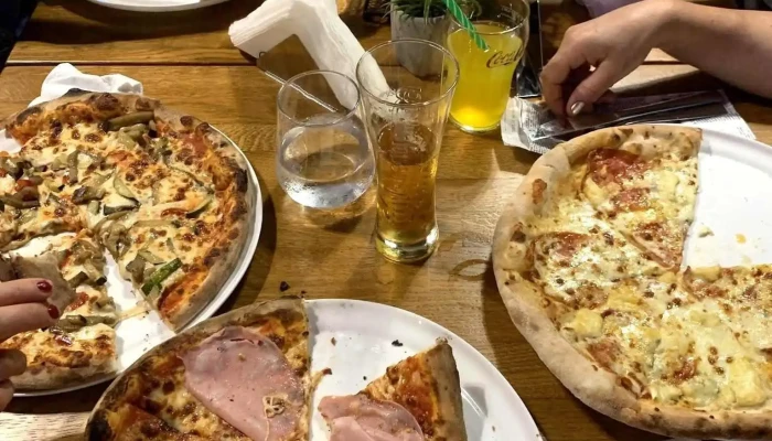 Lake House Restaurant -  Pizza - Bacău