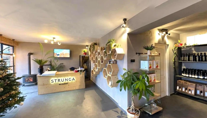 Magazin Crama Strunga -  Street View Si 360deg - Strunga