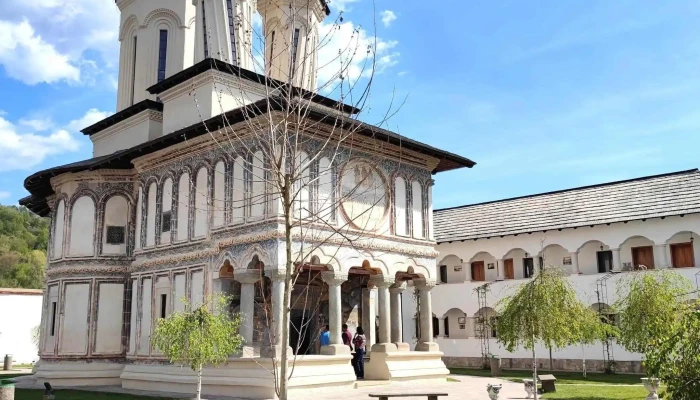 Manastirea Berislavesti Prețuri - Berislăvești