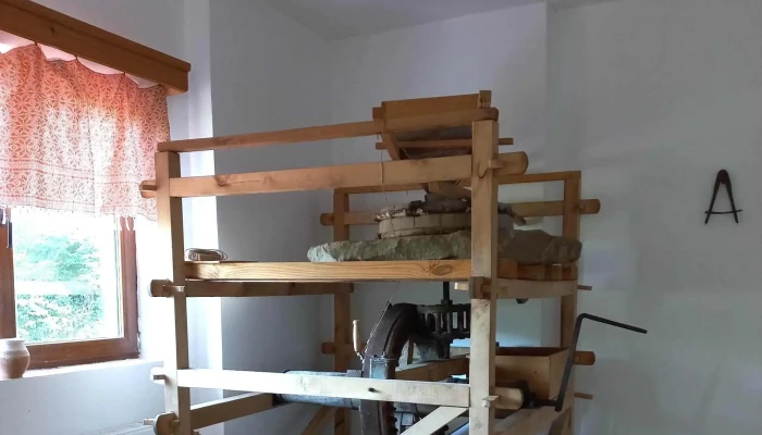 Muzeul Timpul Omului Telefon - Mânzălești