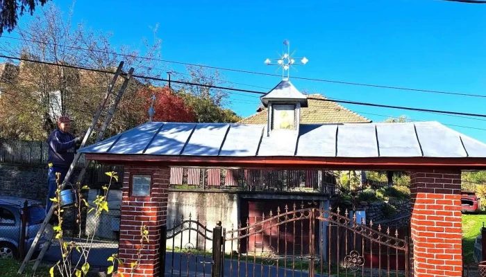 Parohia Pausesti Maglasi De La Proprietar - Pietrari