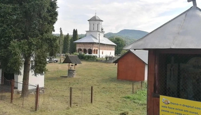 Parohia Pausesti Maglasi Pietrari - Pietrari