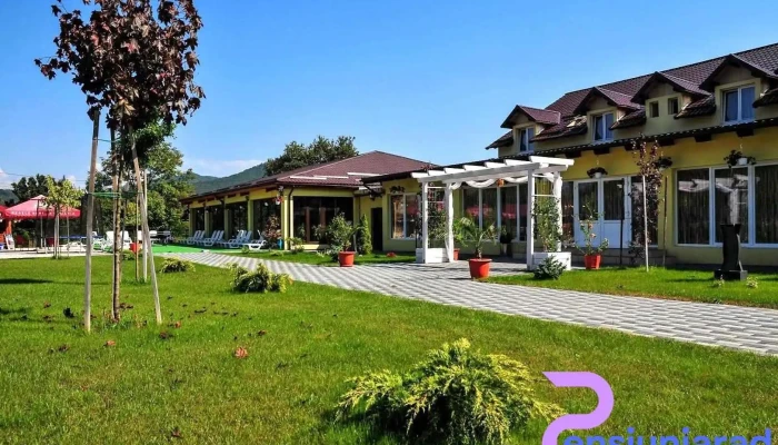Pensiunea Vadu Izei - Cazare, Restaurant, Piscină, Sală de Evenimente - Vadu Izei