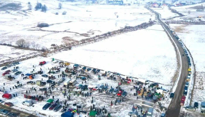 Piata Agricola   Barcani Fotografii - Sărămaș