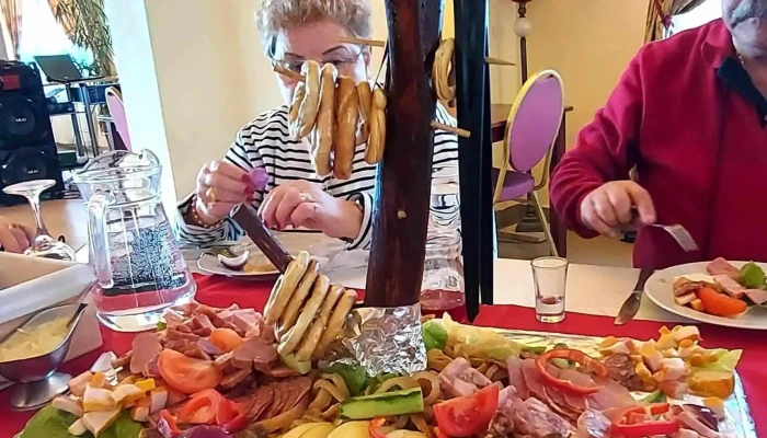 Poiana Marului Ranch Mancaruribauturi - Poiana Mărului