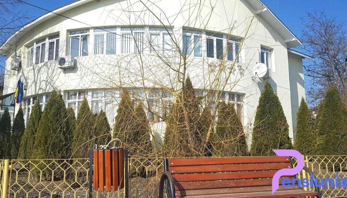 Primăria Izvoarele - România