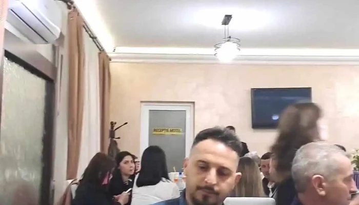 Restaurant -   Motel Popasul Dintre Vii Atmosfera - Popești