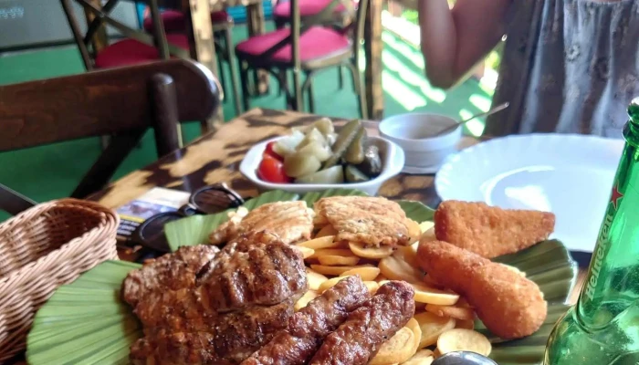 Restaurant La Neamtu Valiug Fotografii - Văliug