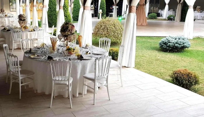 Restaurant Parc -  Locație - Drăgănești-olt