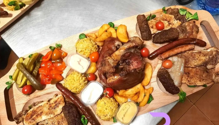 Restaurant Pizzerie Sepreus Mancaruribauturi - Șepreuș