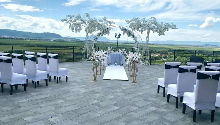 Royal Garden Tarlungeni -  Comentarii - Tărlungeni