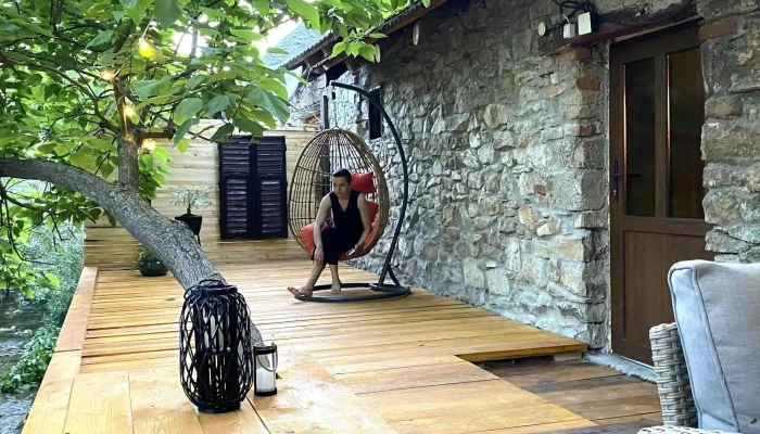 The Hunter House -  Recenzii - Ciudanovița