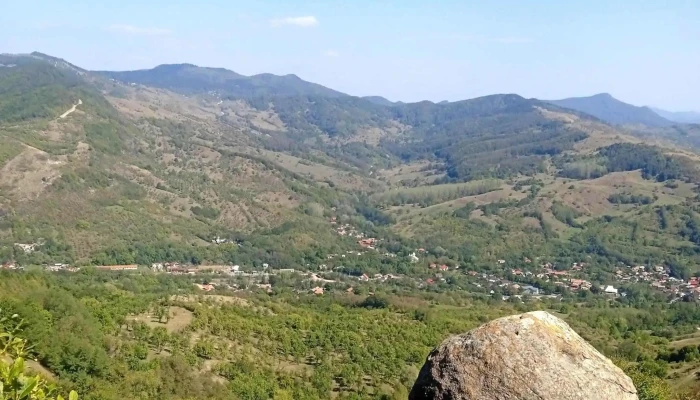 Trovantii Din Chiojdu -  Comentarii - Chiojdu