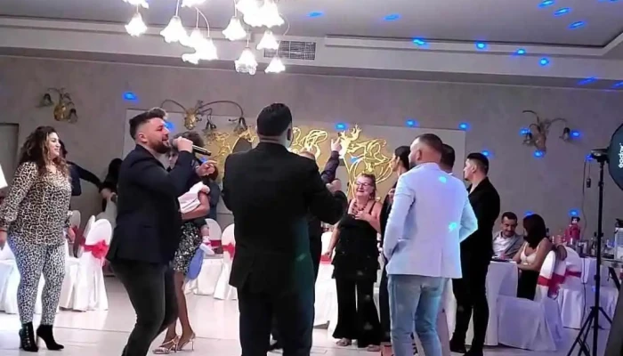 Vila Royal -  Videoclipuri - Urziceni